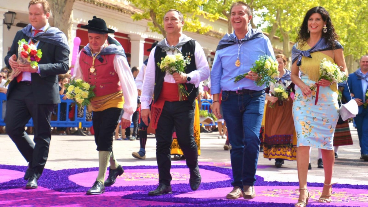 Ofrenda a la Virgen de los Llanos en Albacete