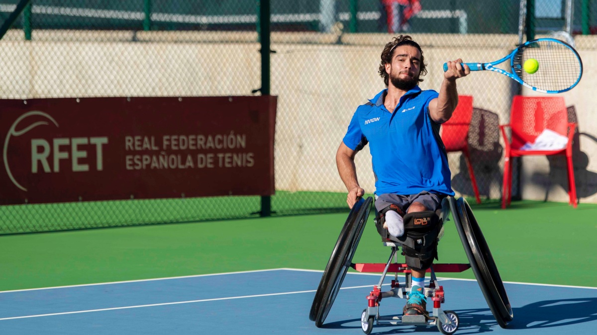 Tenis en silla de ruedas - Foto de archivo - Albacete