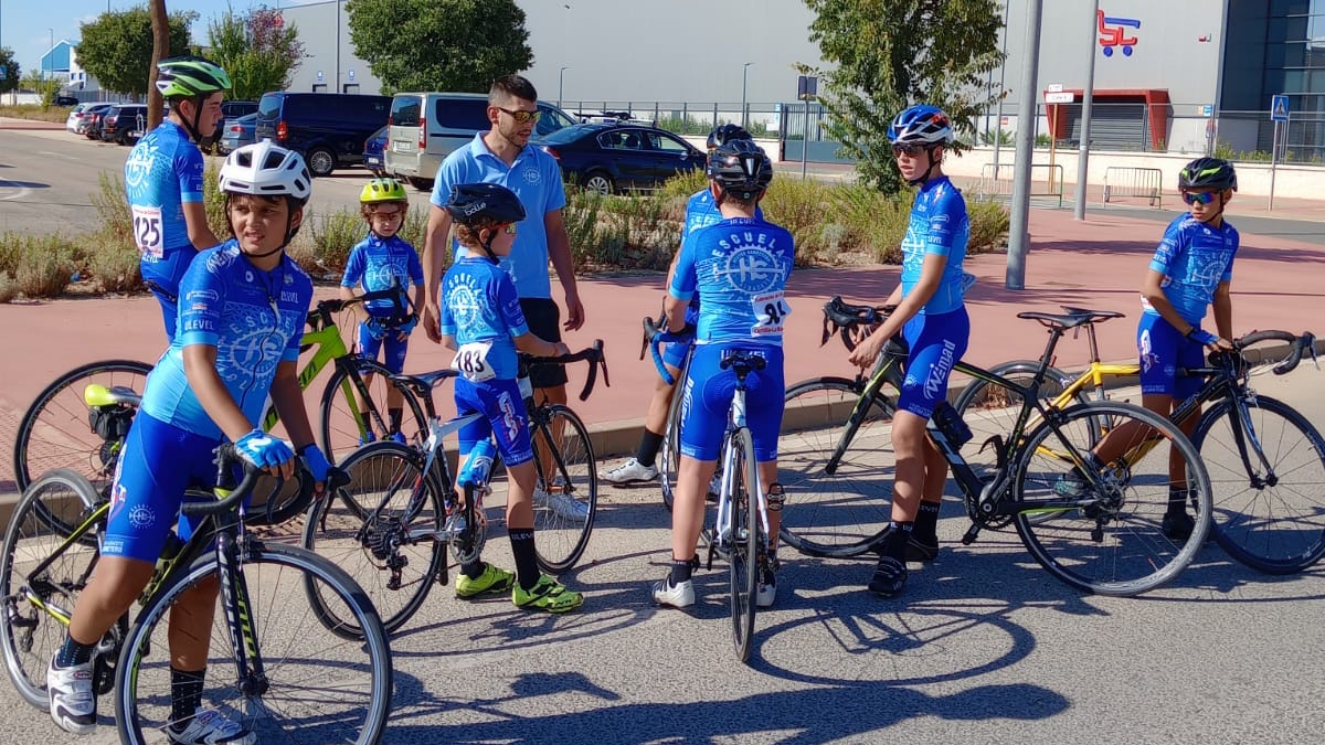 El ciclismo escolar pasa por Albacete con motivo de la Feria