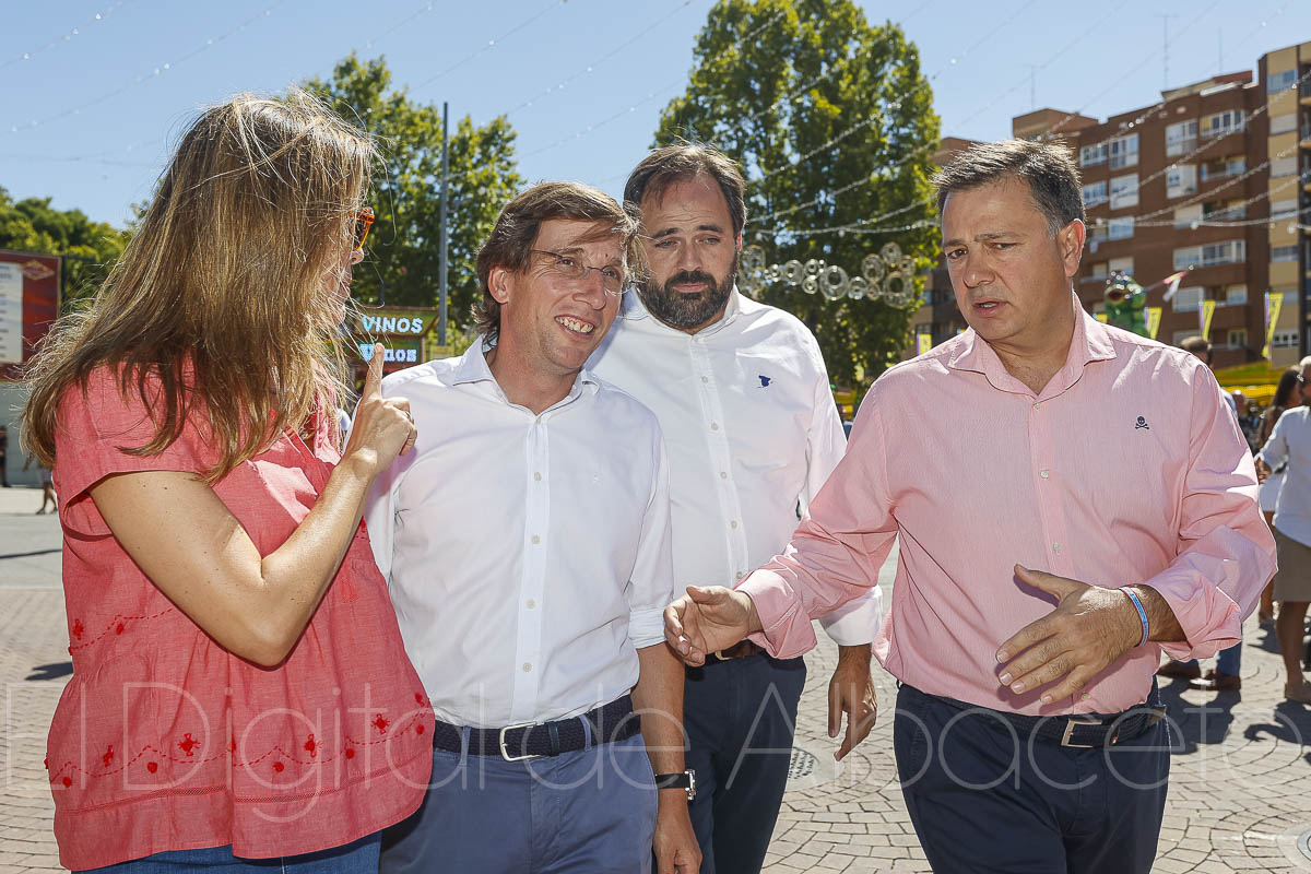 Martínez Almeida visita la Feria de Albacete / Foto: Ángel Chacón