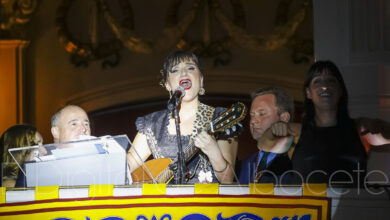María Rozalén dedica una canción a Albacete durante su especial pregón de Feria / Fotos: Ángel Chacón