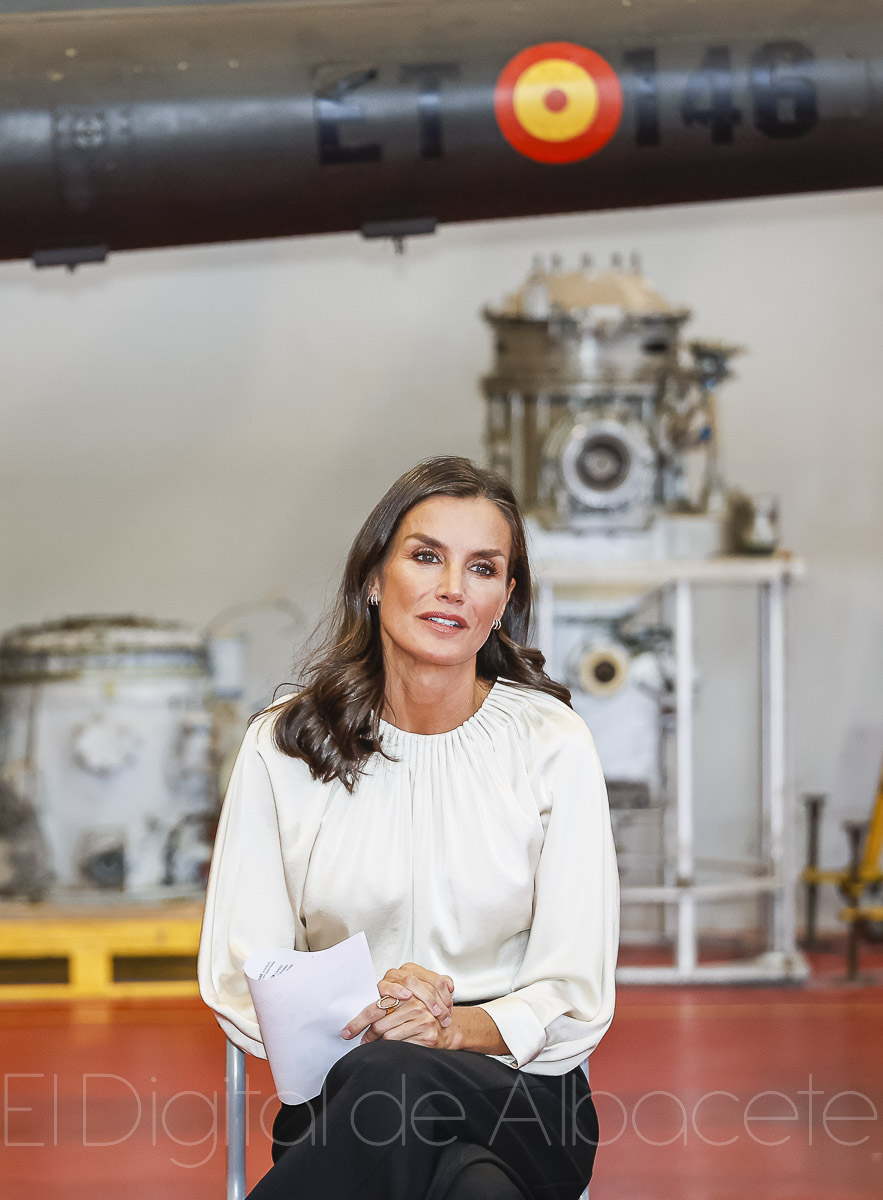 La Reina Letizia mantenía una reunión en este centro educativo de Albacete / FOTOS: Ángel Chacón