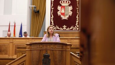 La consejera de Educación, Cultura y Deportes, Rosa Ana Rodríguez, en el debate, celebrado en las Cortes de Castilla-La Mancha / JCCM