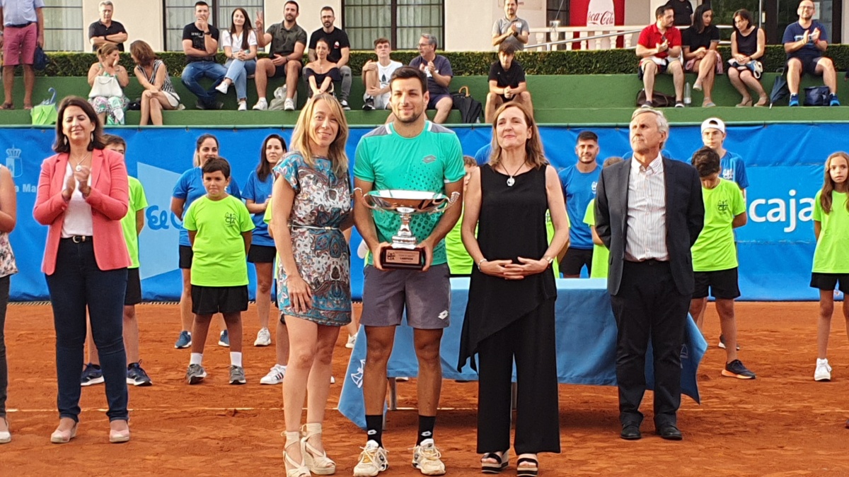 Bernabé Zapata se adjudica su primer Trofeo de Tenis 'Ciudad de Albacete’
