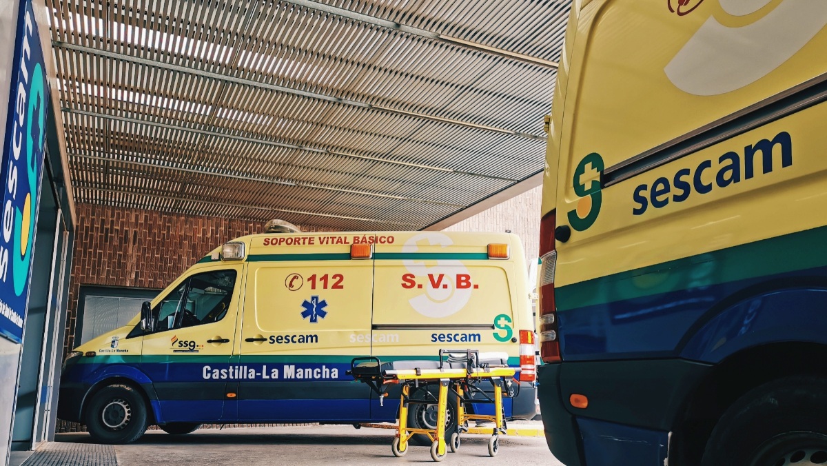 Ambulancias en el Hospital de Albacete - Foto de archivo