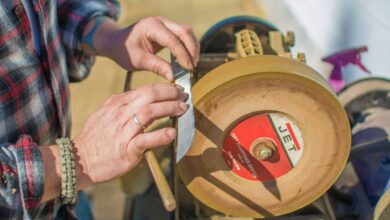 Afilador en Albacete - Foto de archivo