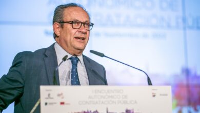El consejero de Hacienda y Administraciones Públicas, Juan Alfonso Ruiz Molina, inaugura el I Encuentro Autonómico de Contratación Pública. (Fotos: D. Esteban González // JCCM)