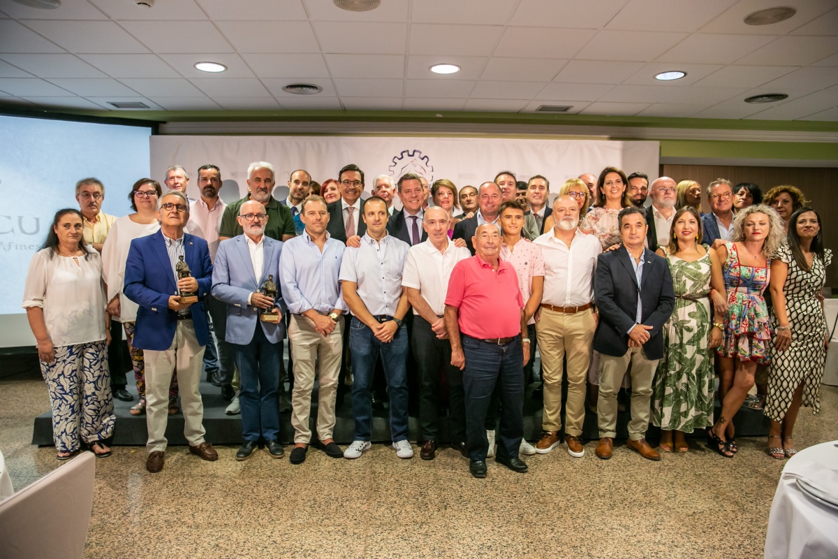 García-Page se muestra esperanzado en que el próximo año quede aprobada la IGP de la cuchillería de Albacete /JCCM