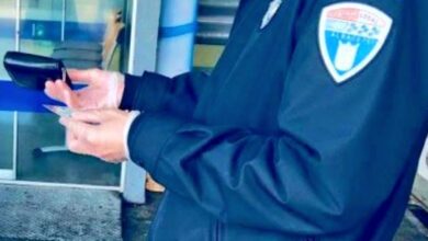 La Policía Local de Albacete entrega una cartera perdida - Foto de archivo