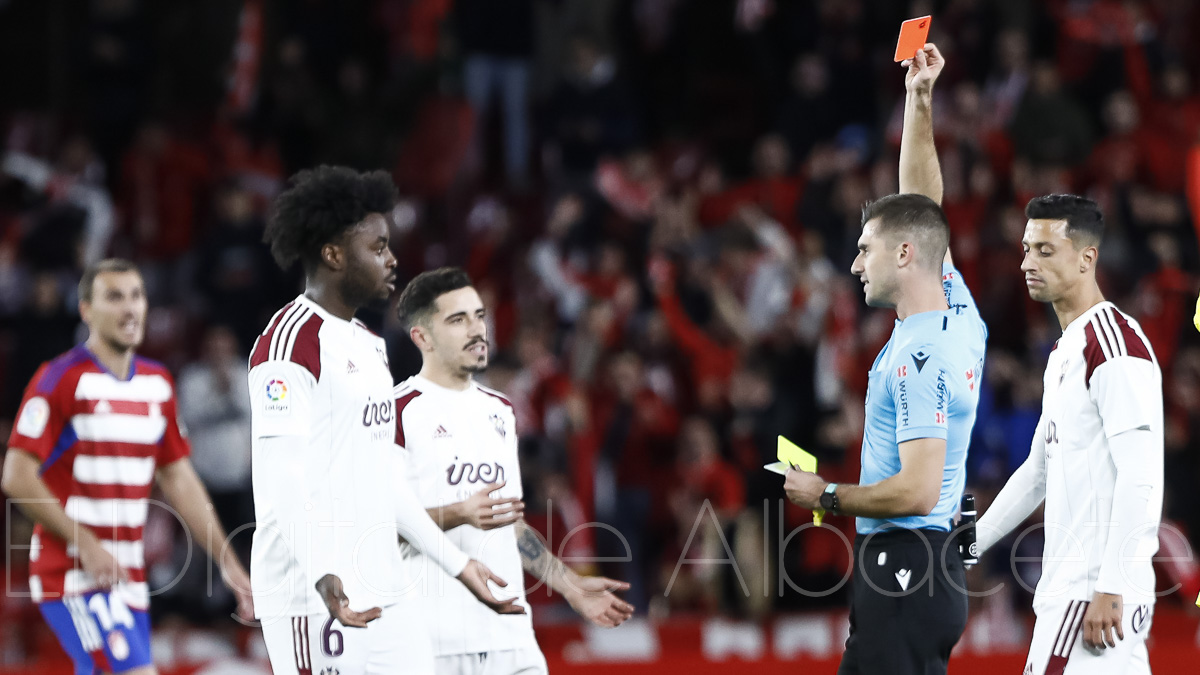 Moreno Aragón no fue justo en el Granada - Albacete