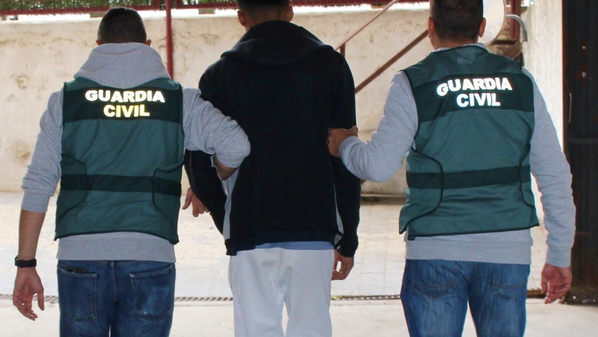 Uno de los detenidos durante la operación 'Saprocoop' / Foto: Guardia Civil