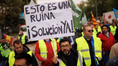 Camioneros en huelga / Foto: Alejandro Martínez Vélez / Europa Press