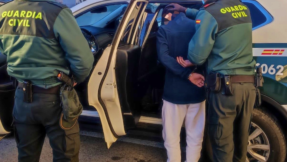 Detenido - Guardia Civil - Albacete - Foto de archivo