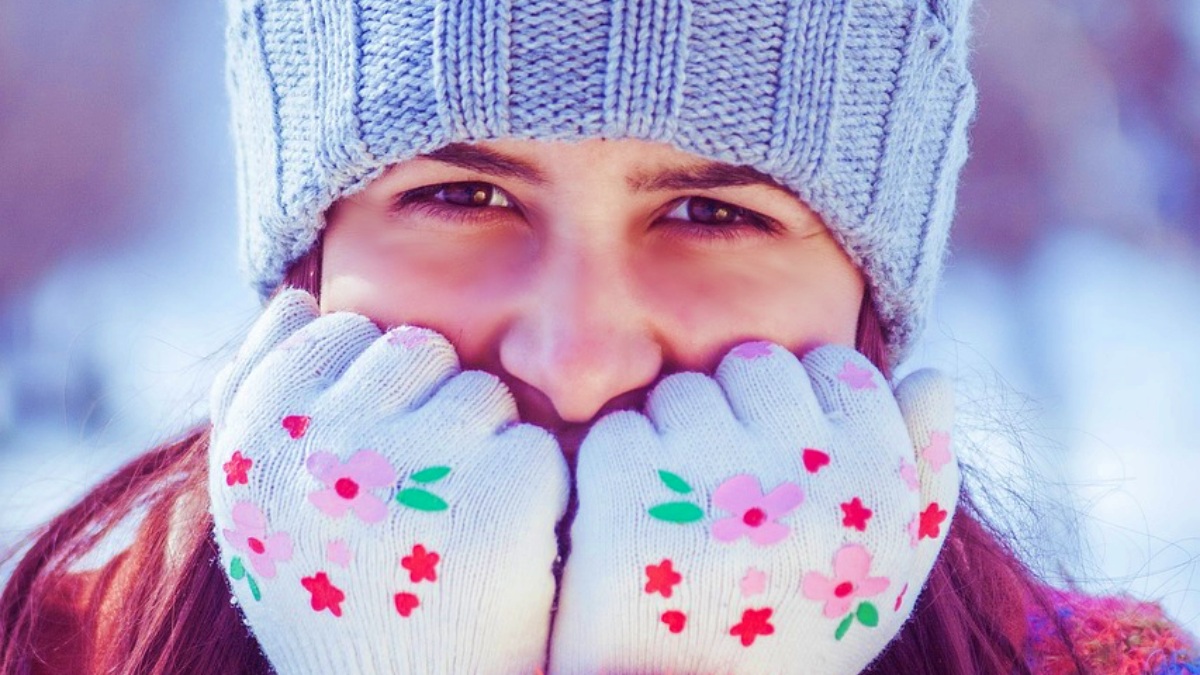 Una chica con guantes y gorro - Pixabay - Albacete