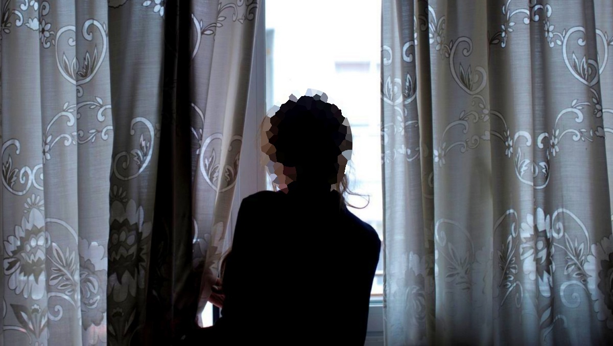 Una mujer confinada - Foto de archivo - Albacete - Europa Press