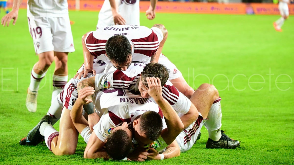 El Albacete celebra uno de sus goles en Las Palmas