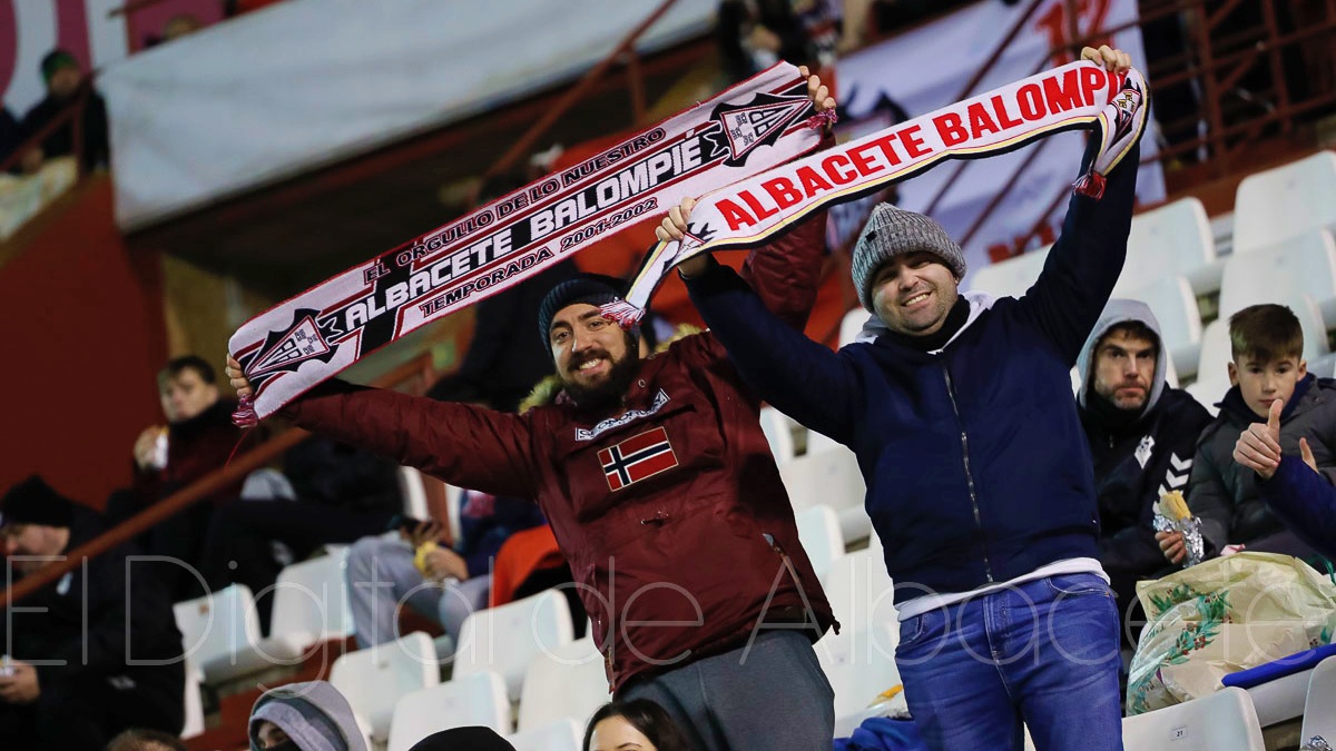 Aficionados del Albacete en el Carlos Belmonte