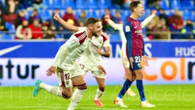 Higinio celebra el 0-1 del Albacete en Huesca