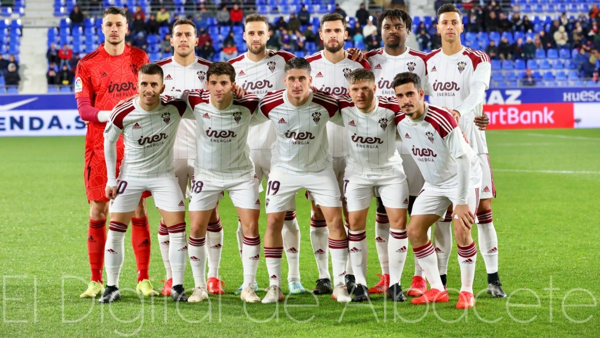 Once inicial del Albacete en Huesca