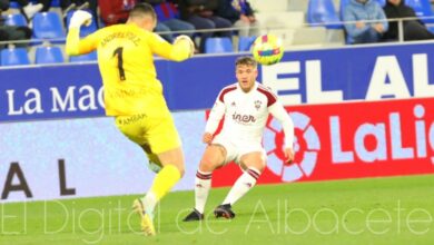 Juanma en un lance del Huesca - Albacete