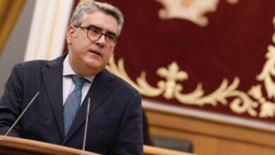 Miguel Ángel Rodríguez, en el Pleno de las Cortes Regionales
