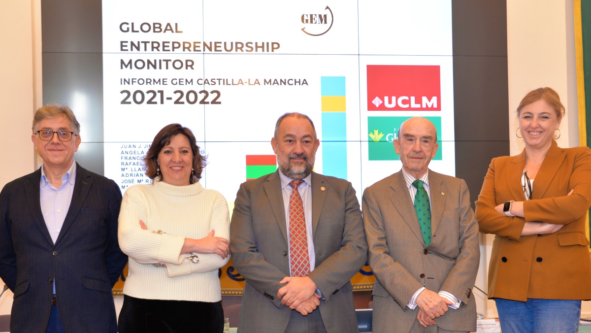 Foto de familia // Fuente: UCLM
