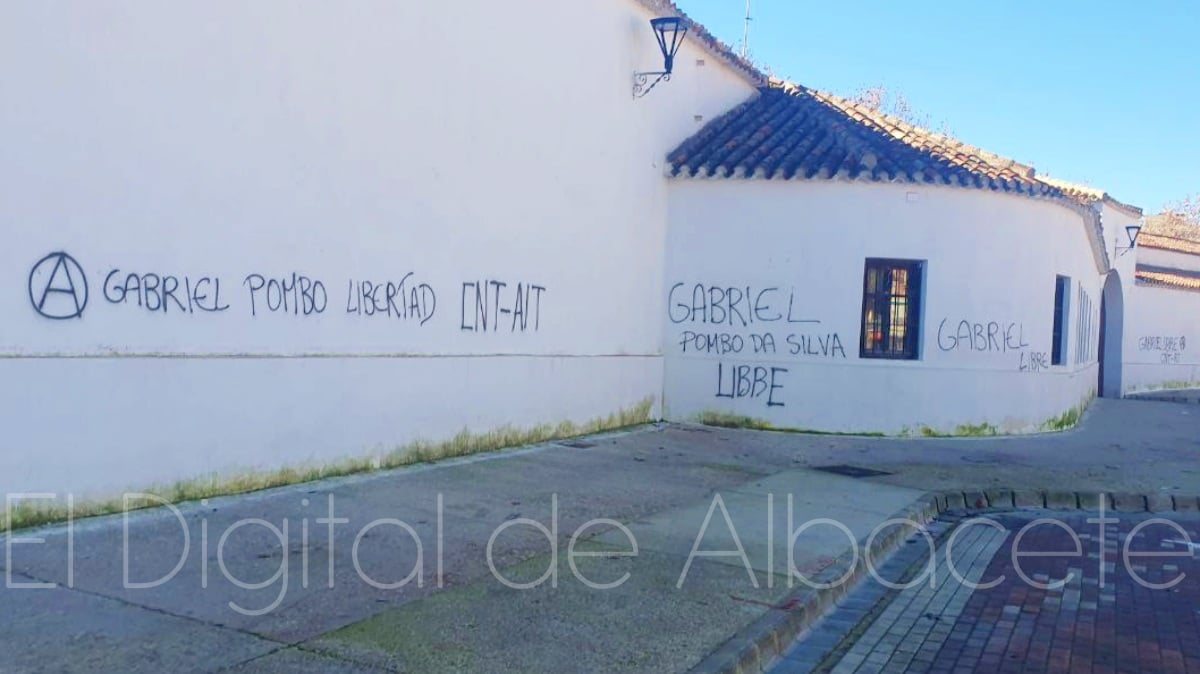 Pintadas anarquistas en el Recinto Ferial de Albacete