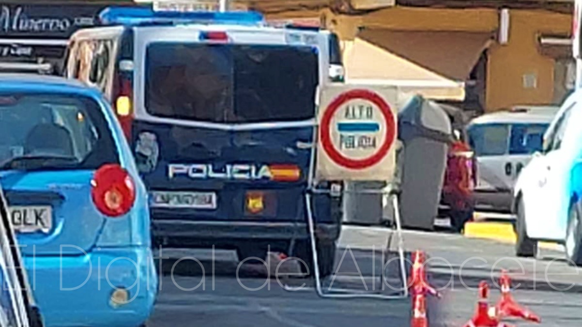 Control de la Policía Nacional en Albacete