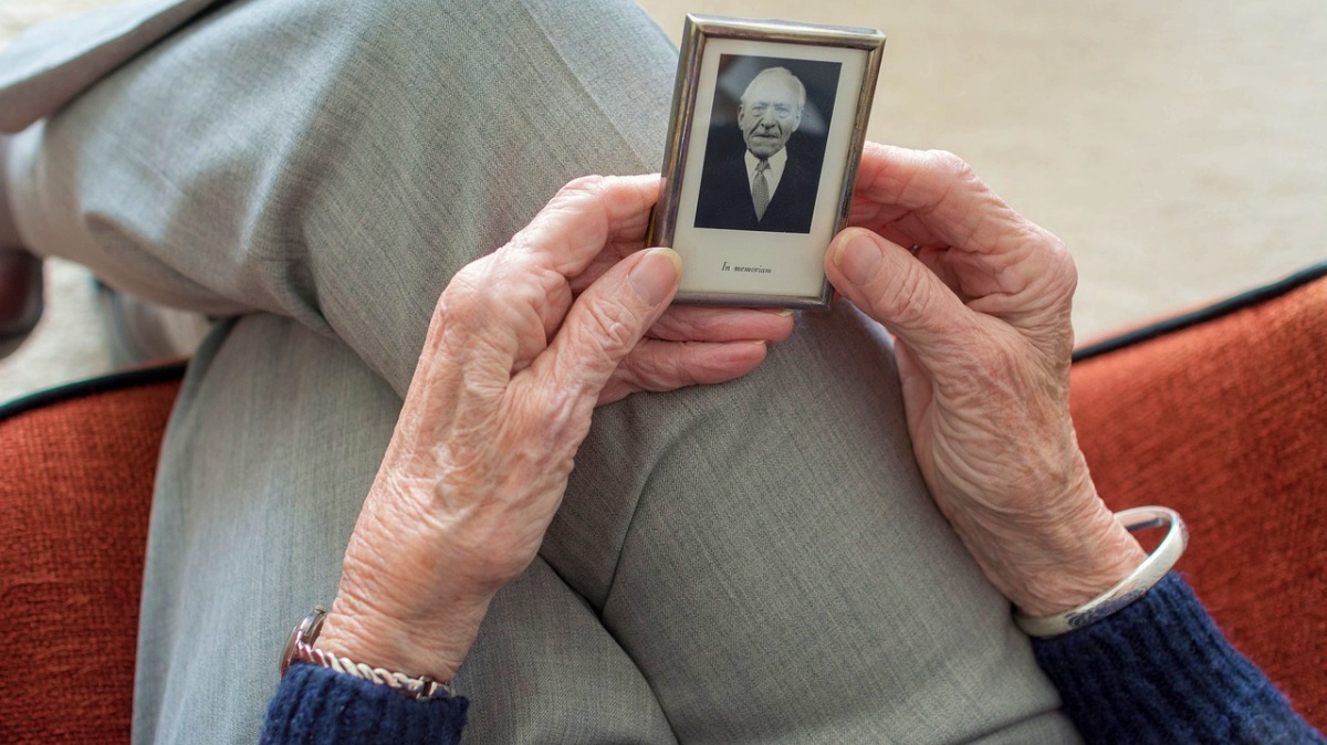 Ancianos - Pixabay - Imagen de archivo
