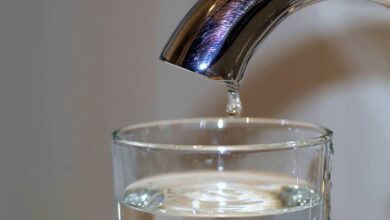 Vaso de agua del grifo - Pixabay