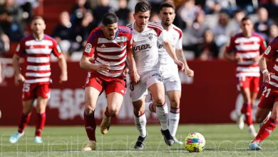 Fuster en un lance del Albacete - Granada