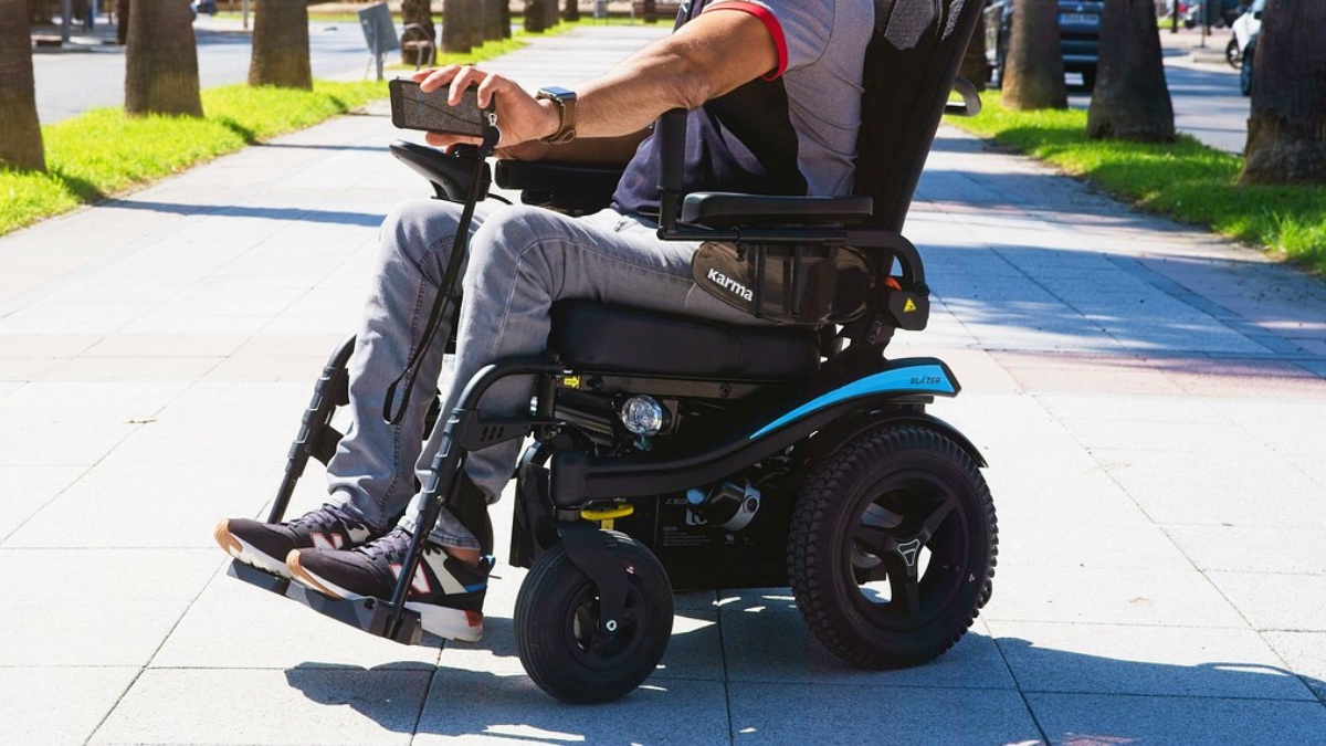 Una persona en silla de ruedas - Pixabay - Albacete - Archivo