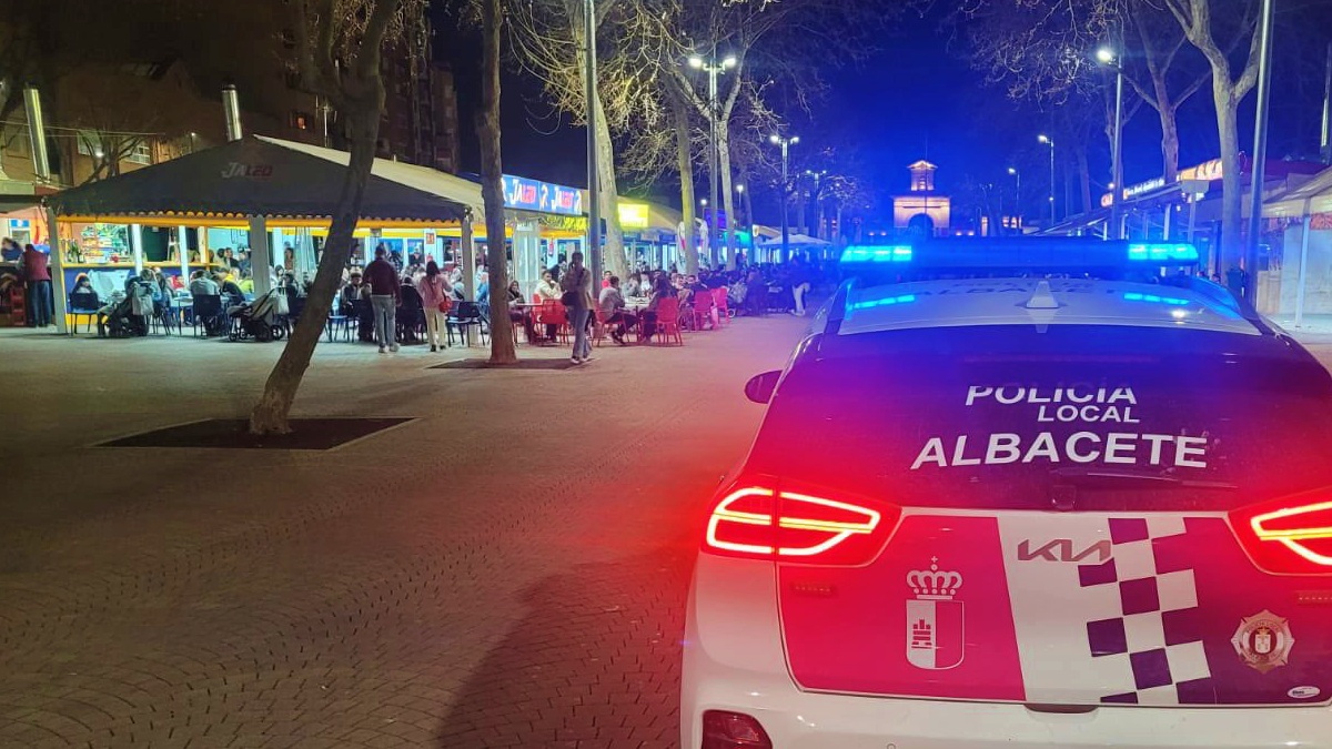 Policía Local de Albacete - Paseo de la Feria - FOTO DE ARCHIVO