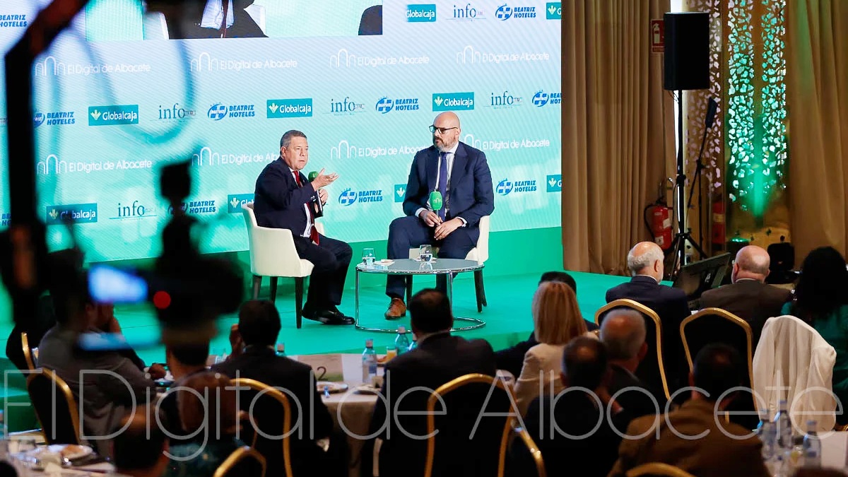 El presidente de Castilla-La Mancha en los Desayunos Digitales de El Digital de Albacete / Foto: Ángel Chacón