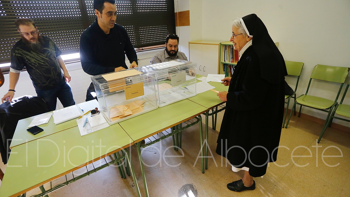 Foto de archivo de una jornada electoral en Albacete