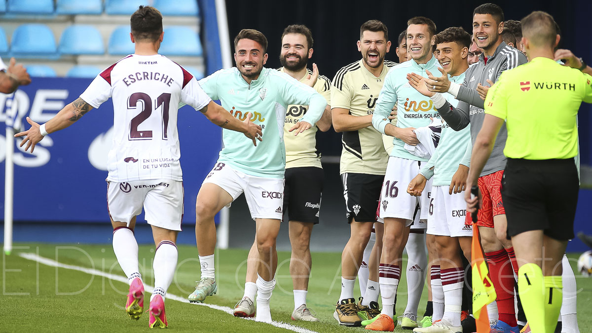 Escriche celebra su gol en Ponferrada con el Albacete