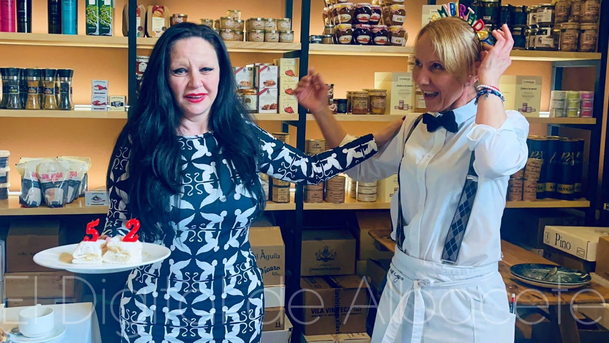 Alaska y Maripaz en Los Chopos (La Gineta, Albacete)