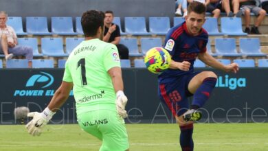 Manu Fuster en un lance del Ibiza - Albacete