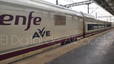 Un tren AVE en Albacete