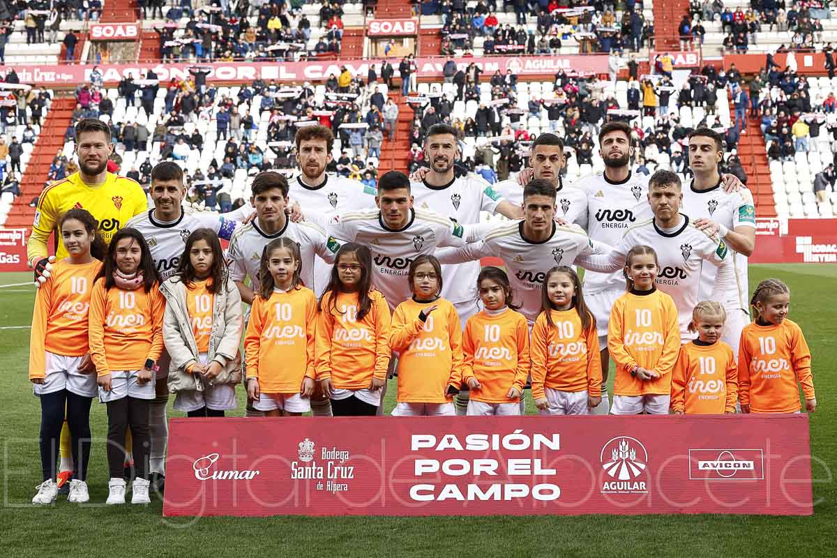 Alineaciones de real oviedo contra albacete balompié