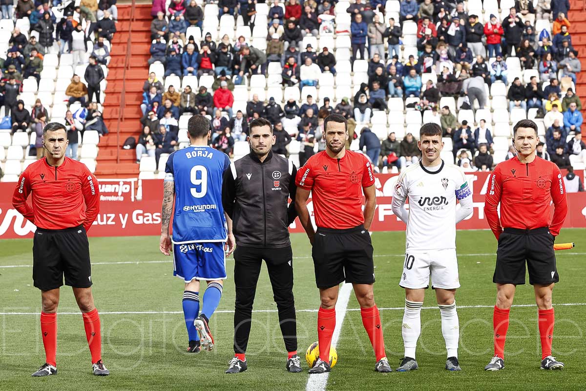 Alineaciones de real oviedo contra albacete balompié