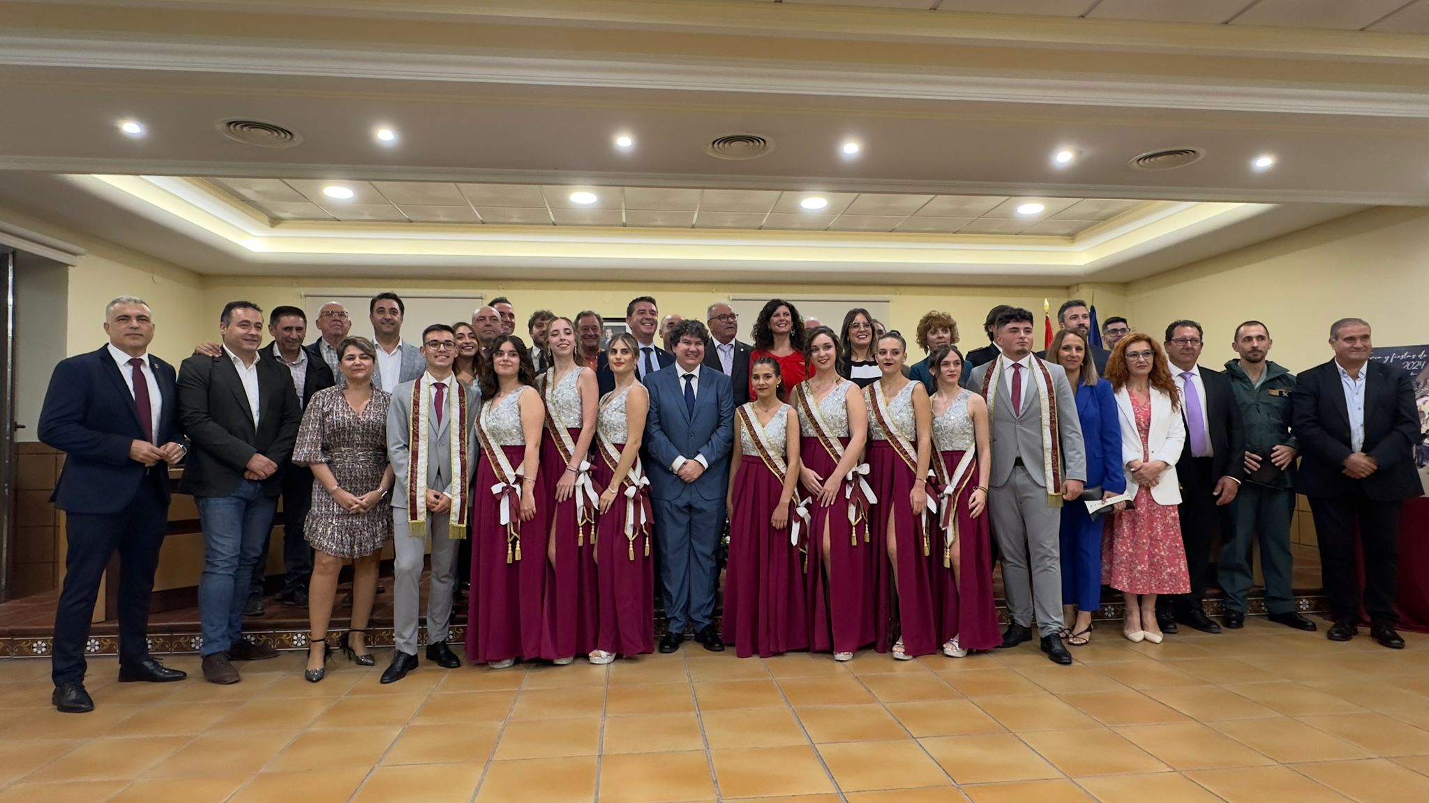 El presidente de la diputación no falta a la cita con la tradición y la cultural que impregna el inicio de la feria y fiestas de munera