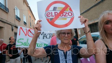 Foto de archivo de manifestacion contra la macrogranja en Albacete