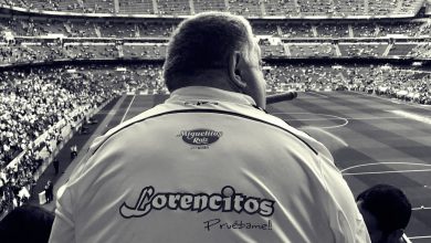 Imagen de Lorenzo Ruiz disfrutando de sos de sus pasiones, un buen puro y un partido del Real Madrid