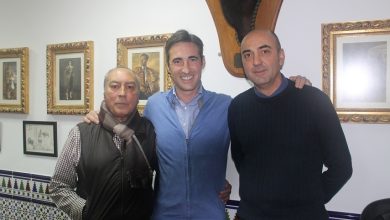 Gonzalo González (derecha), junto a Sergio Martínez y Sebastián Cortés